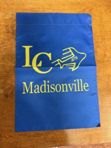 lake castle garden flag